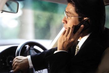  腰背痛困扰“开车族” 简单三招缓解不适